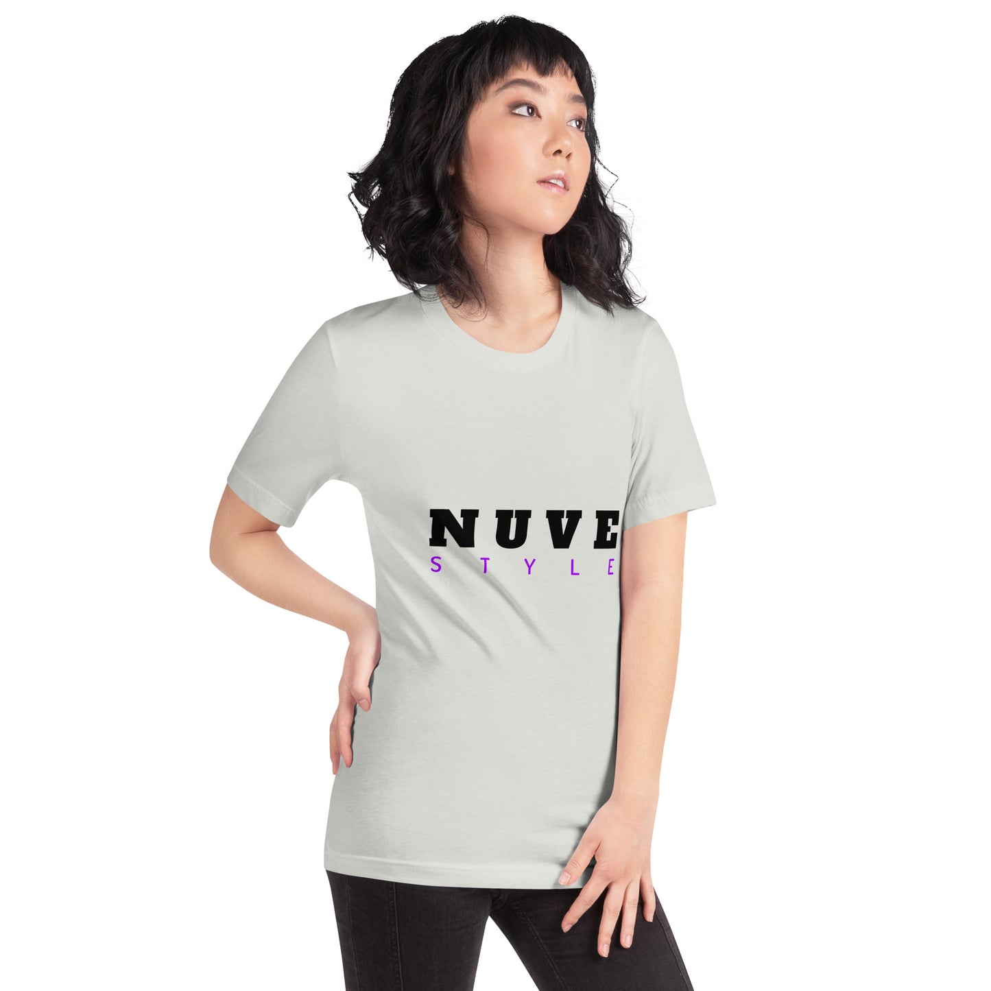 Camiseta unissex clara com estampa minimalista - NUVE